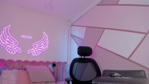 megan_shyne online show from 04-15-26, 04:30