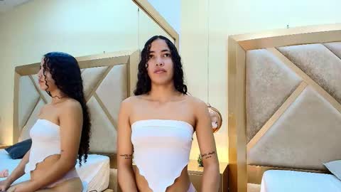 Snapshot of megan_siner chatting on 11-07-25, 02:50 Megan Siner online show from 11-07-25, 02:50