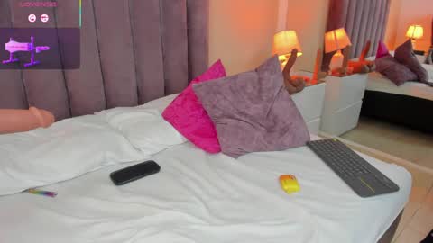  Megan  online show from 04-10-26, 03:17