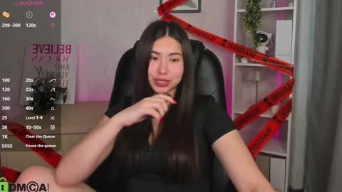 Snapshot of megan_williamms chatting on 10-27-25, 09:13 Megan online show from 10-27-25, 09:13