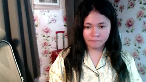 Snapshot of megan_younng chatting on 07-15-26, 04:23 MEGAN online show from 07-15-26, 04:23
