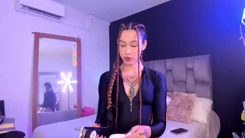 Emma Cyrus online show from 02-28-26, 10:33