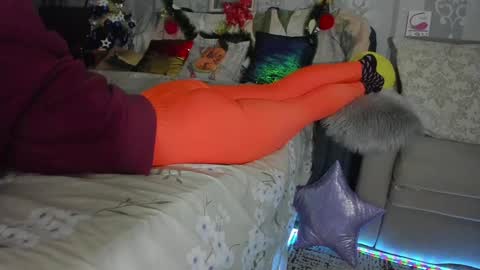 Nicki--------- Welcome to my Room online show from 01-14-25, 06:07