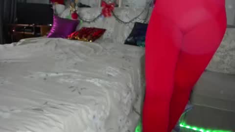 Nicki--------- Welcome to my Room online show from 12-03-25, 08:00