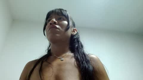Snapshot of meganharry chatting on 06-19-26, 02:27 meganharry online show from 06-19-26, 02:27