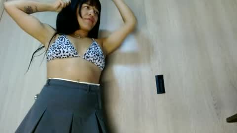 Snapshot of meganharry chatting on 06-19-26, 02:43 meganharry online show from 06-19-26, 02:43