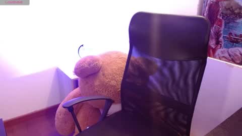 MEGAN online show from 02-18-25, 03:43