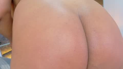Snapshot of meganlovee__ chatting on 06-23-26, 02:53 MEGAN online show from 06-23-26, 02:53