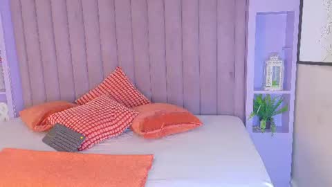 Snapshot of meganlovee__ chatting on 08-08-26, 02:47 MEGAN online show from 08-08-26, 02:47