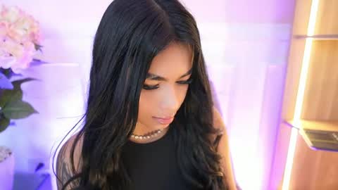 Snapshot of meganlowell chatting on 04-21-26, 01:42 Megan Lowell online show from 04-21-26, 01:42