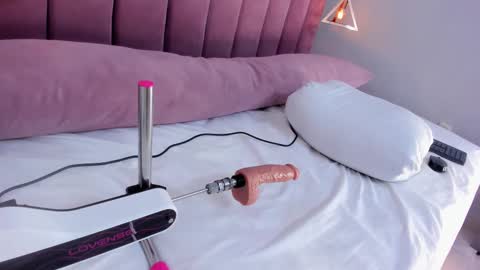 Megan  online show from 02-10-25, 10:51