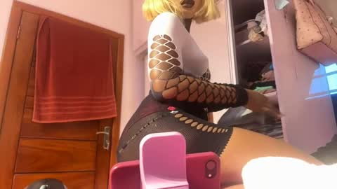 MEG online show from 05-11-26, 09:48