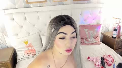 Snapshot of meganstar__ chatting on 09-14-25, 11:31 Megan online show from 09-14-25, 11:31