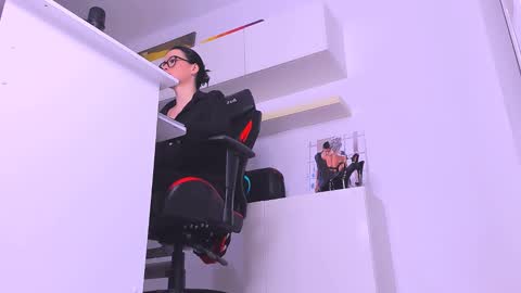 Snapshot of meganstones chatting on 12-21-24, 04:36 Megan online show from 12-21-24, 04:36