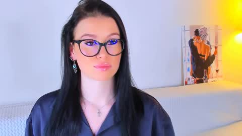 Snapshot of meganstones chatting on 04-25-26, 07:00 Megan online show from 04-25-26, 07:00