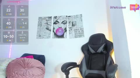 MEGAN  online show from 01-25-25, 10:39