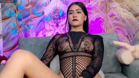 Snapshot of meganwolf1_ chatting on 09-10-25, 09:04 Megan online show from 09-10-25, 09:04