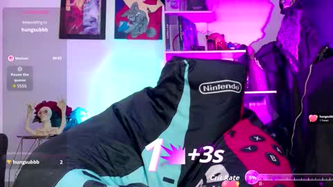 Snapshot of meganwolf1_ chatting on 11-08-25, 10:52 Megan online show from 11-08-25, 10:52