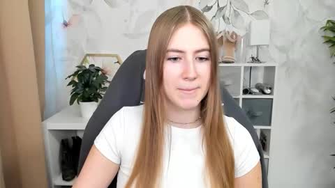 Megan online show from 10-03-25, 05:37