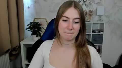 Megan online show from 07-08-26, 08:52