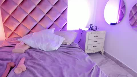 M E G A R A online show from 02-10-25, 07:47