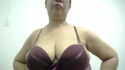 Snapshot of megatitsxxx chatting on 02-26-25, 05:39 milfpleasure online show from 02-26-25, 05:39