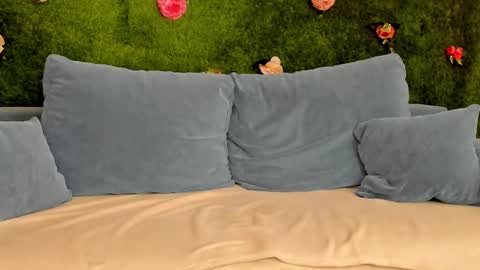 Snapshot of megatitts_ chatting on 10-07-25, 07:22 megatitts_ online show from 10-07-25, 07:22