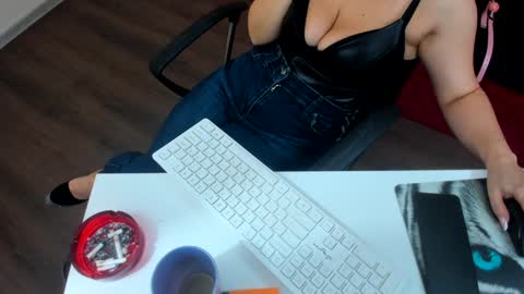 Snapshot of meghanmiss chatting on 02-04-25, 02:21 Miss Meghan or MM online show from 02-04-25, 02:21