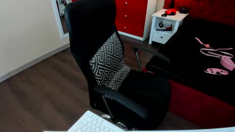 Snapshot of meghanmiss chatting on 02-05-25, 11:44 Miss Meghan or MM online show from 02-05-25, 11:44