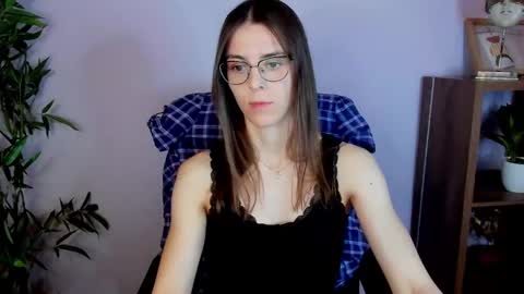 Snapshot of megi_erotic chatting on 03-08-25, 07:27 Megi online show from 03-08-25, 07:27