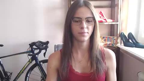 Megi online show from 04-09-26, 01:16