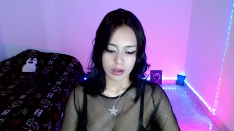 Snapshot of mei04_ chatting on 01-08-26, 12:46 Melissa online show from 01-08-26, 12:46