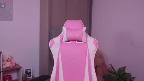 Snapshot of meiis_ chatting on 03-09-25, 11:35 meiis3 online show from 03-09-25, 11:35