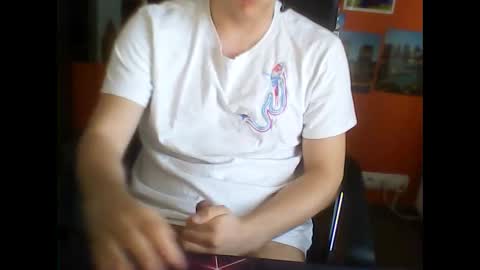 Snapshot of meks5544 chatting on 04-18-26, 12:09 meks5544 online show from 04-18-26, 12:09