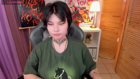 Snapshot of mekurisu chatting on 01-25-25, 10:29 mekurisu online show from 01-25-25, 10:29