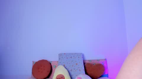 Snapshot of mel_18_ chatting on 01-16-25, 08:57 A N D R E A online show from 01-16-25, 08:57