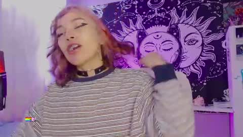 Melissa  -  -  Please help me to reach 100 thumbs up online show from 07-13-26, 04:43