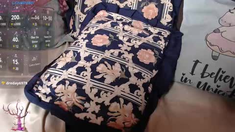 Snapshot of mel_raise chatting on 02-09-25, 05:22 mel raise online show from 02-09-25, 05:22