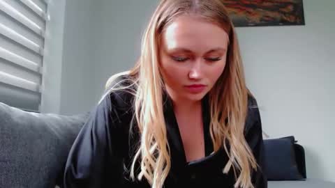 Snapshot of melani_a chatting on 06-02-26, 12:29 Melania online show from 06-02-26, 12:29