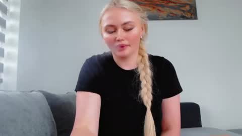 Snapshot of melani_a chatting on 07-06-26, 10:34 Melania online show from 07-06-26, 10:34