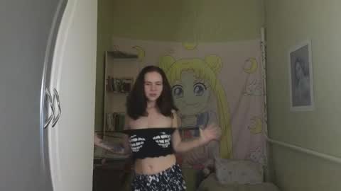 Mila online show from 10-27-25, 05:06