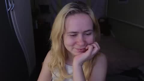 Mila online show from 03-11-26, 08:42