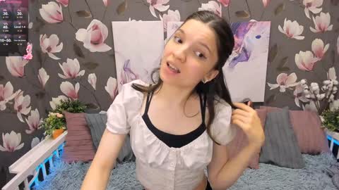 Snapshot of melanie_grant chatting on 12-18-24, 08:53 Melanie online show from 12-18-24, 08:53