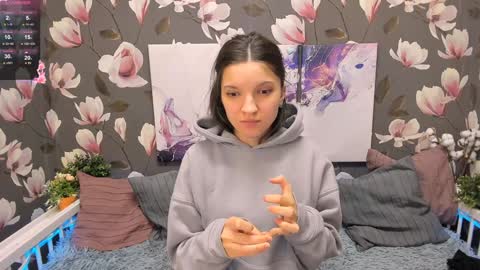 Snapshot of melanie_grant chatting on 12-18-24, 11:56 Melanie online show from 12-18-24, 11:56