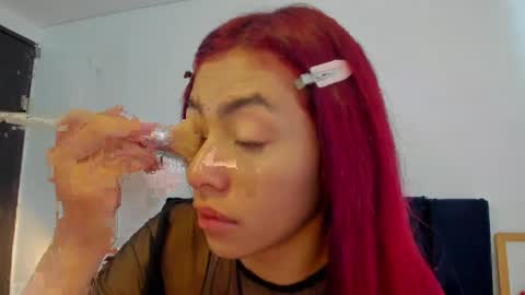 Melanie roux  online show from 04-10-26, 12:21