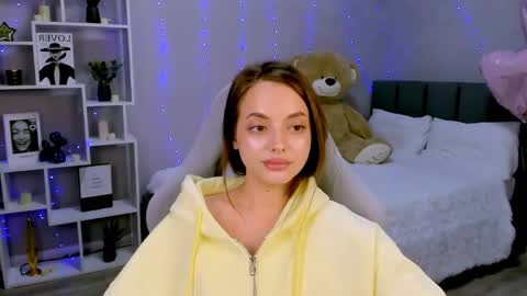 MelanieAlves online show from 04-13-26, 08:36