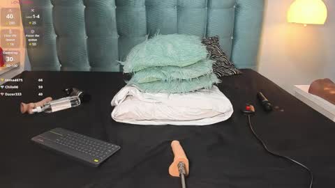        online show from 01-12-25, 03:25