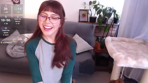 Snapshot of melanies_dream chatting on 03-04-26, 05:41 Princess Consuela Banana Hammock online show from 03-04-26, 05:41