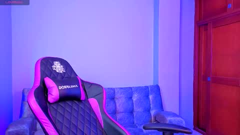 melanimorgan1 online show from 01-10-26, 04:47