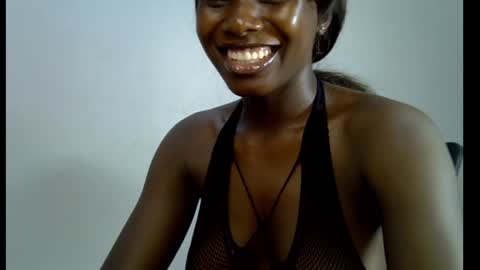 Snapshot of melanine_floral chatting on 02-05-25, 10:19 Praiz online show from 02-05-25, 10:19